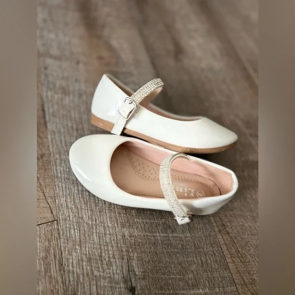 Link Toddler White Shoes Size 9 - Picture 4 of 8